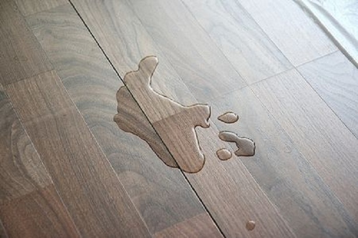 Cleaning Laminated Floors Ban Com, How To Wash Laminate Floors With Vinegar